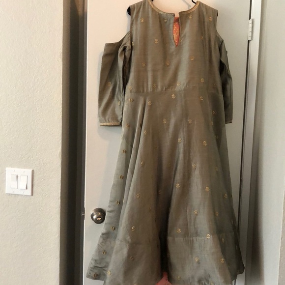 Indian Dress - Picture 5 of 8